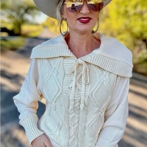 NWT  Pilcro cable-knit hooded pullover sweater from Anthropologie medium